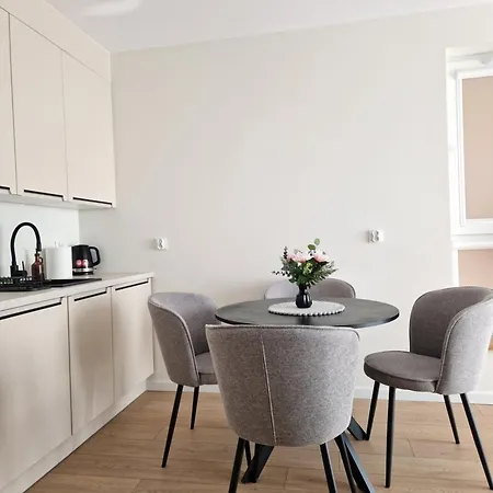 Potockiego Private Parking Self Check-in *