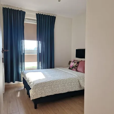 Potockiego Private Parking Self Check-in شقة *