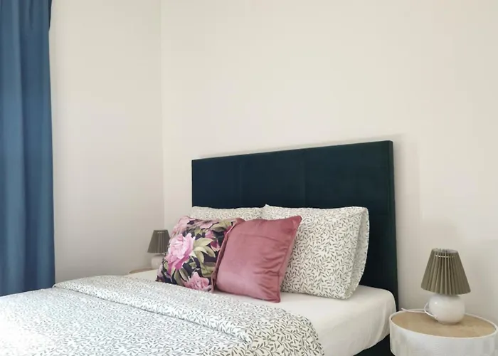 Potockiego Private Parking Self Check-in * Rzeszów